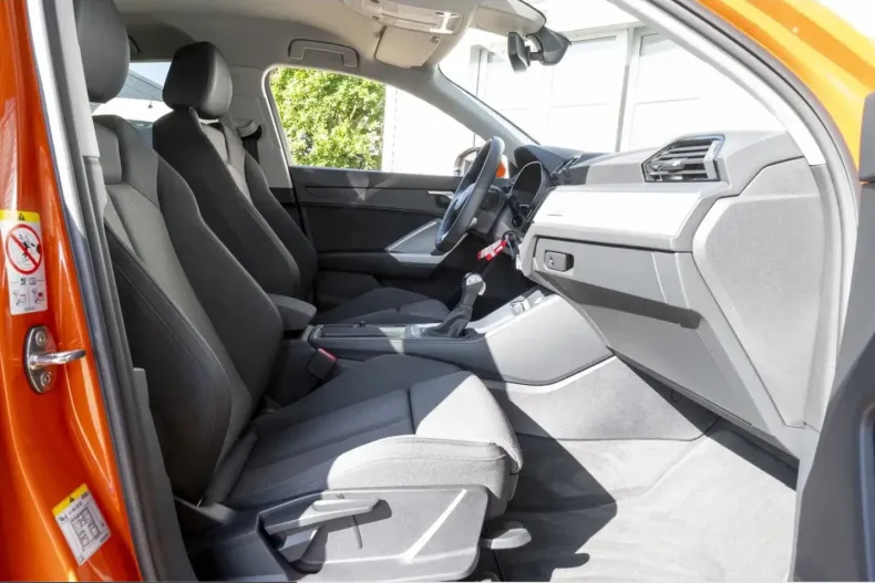 Audi Q3 din 2025 cu 3.673 km - oferta AUD250681 - foto 6