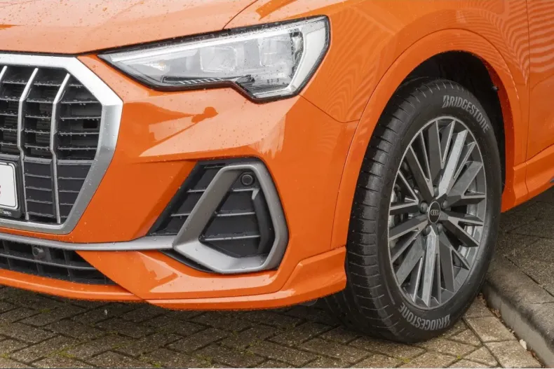 Audi Q3 din 2025 cu 6.582 km - oferta AUD250683 - foto 4