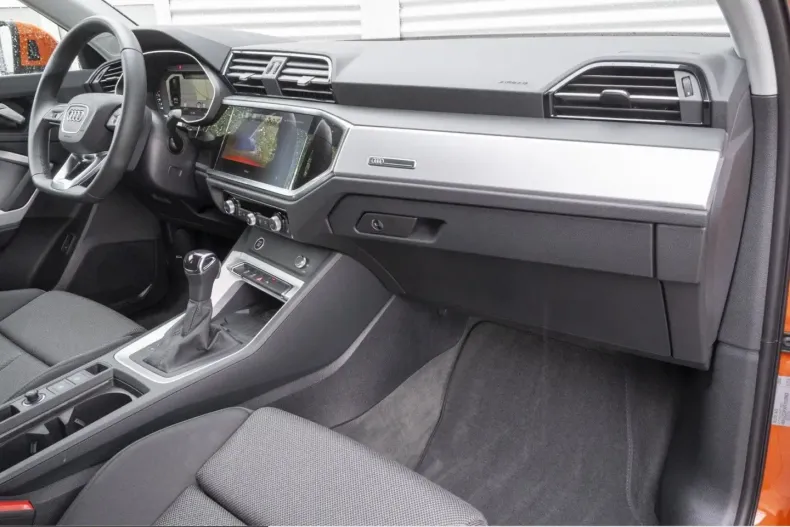 Audi Q3 din 2025 cu 6.582 km - oferta AUD250683 - foto 7