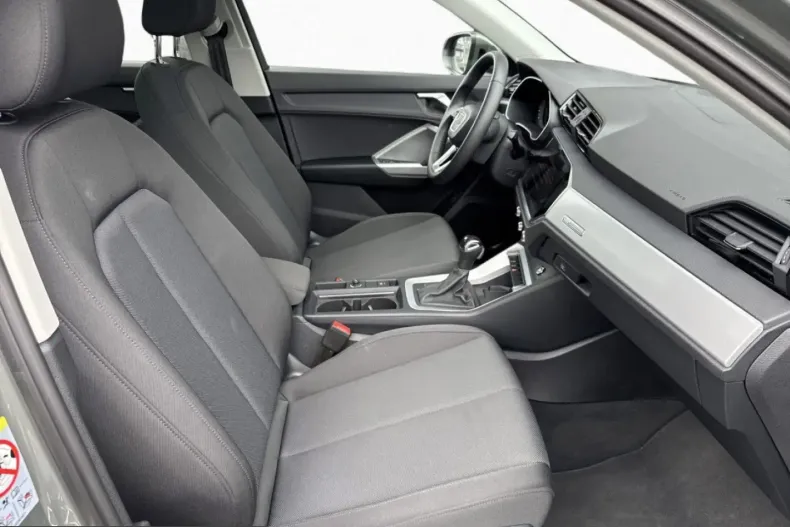Audi Q3 din 2025 cu 37.118 km - oferta AUD250686 - foto 6