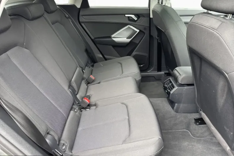 Audi Q3 din 2025 cu 37.118 km - oferta AUD250686 - foto 8