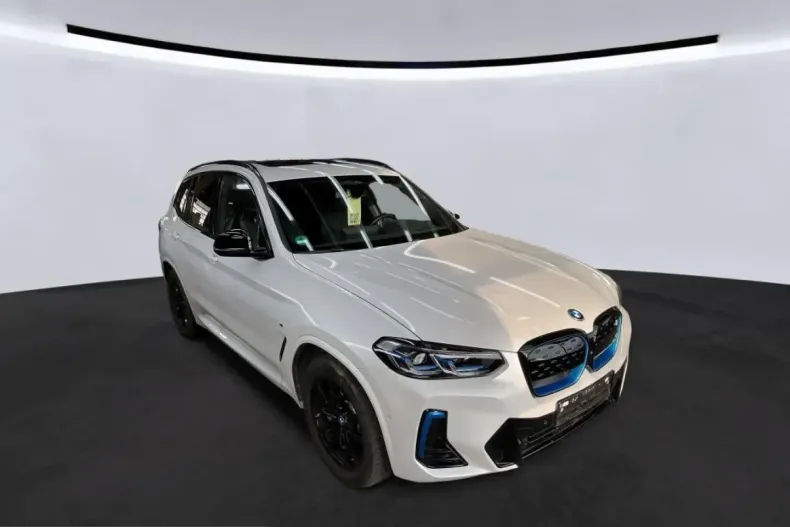 BMW iX3 (Seria X) din 2023 cu 22.500 km - oferta BMW250695 - foto 2