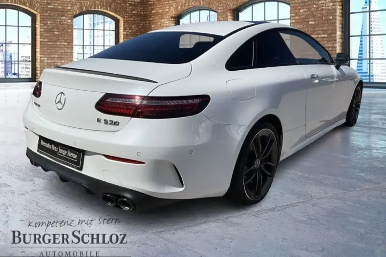 Mercedes-Benz E 53 AMG (Clasa E) din 2022 cu 52.700 km - oferta MER250697 - foto 4