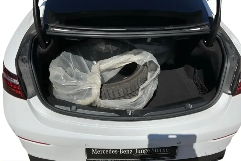 Mercedes-Benz E 53 AMG (Clasa E) din 2022 cu 52.700 km - oferta MER250697 - foto 14