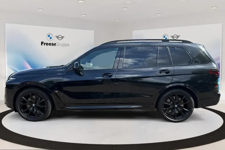 BMW X7 (Seria X) din 2023 cu 70.743 km - oferta BMW250698 - foto 3