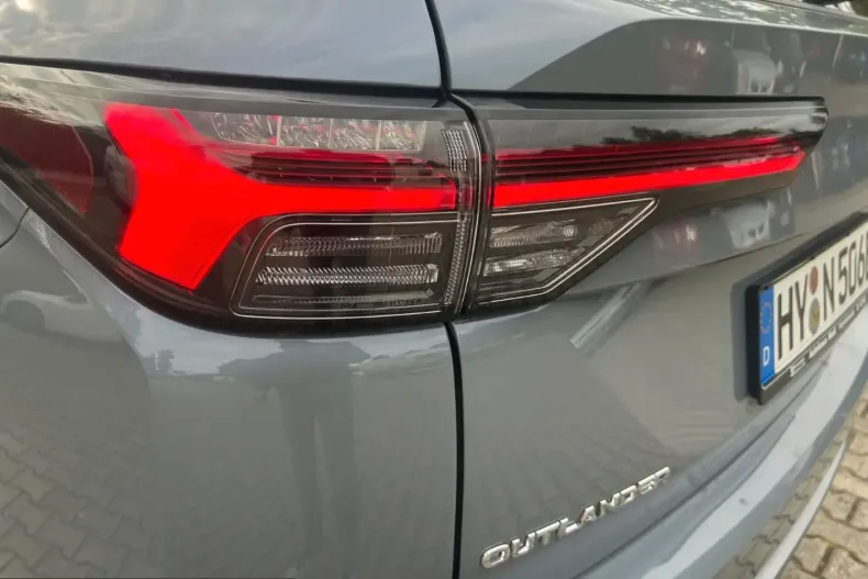 Mitsubishi Outlander din 2025 cu 23.471 km - oferta MIT250718 - foto 7