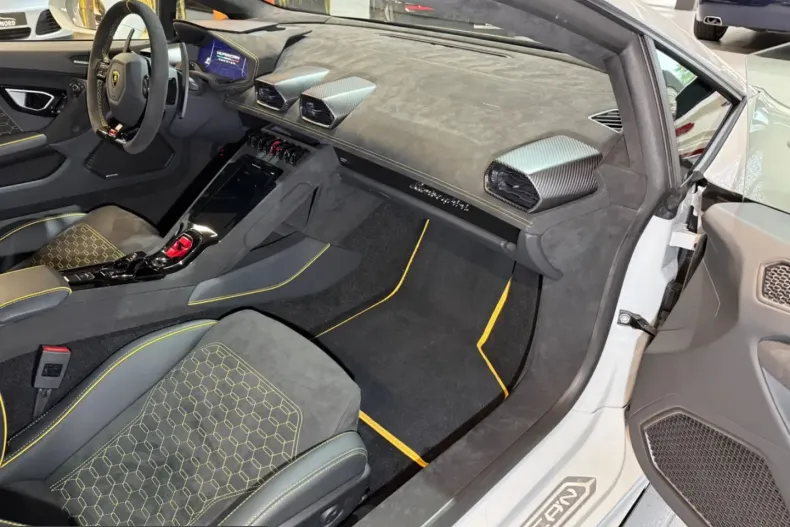 Lamborghini Huracán din 2024 cu 4.500 km - oferta LAM250719 - foto 18
