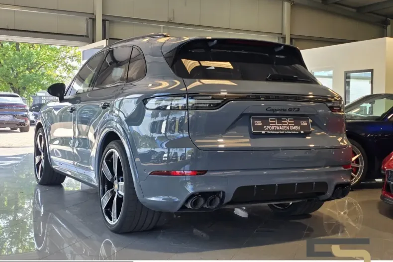 Porsche Cayenne din 2022 cu 81.867 km - oferta POR250723 - foto 3