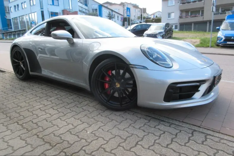 Porsche 992 din 2021 cu 63.000 km - oferta POR250727 - foto 2
