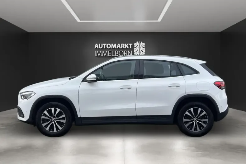 Mercedes-Benz GLA 250 (Clasa GLA) din 2022 cu 29.998 km - oferta MER250751 - foto 11