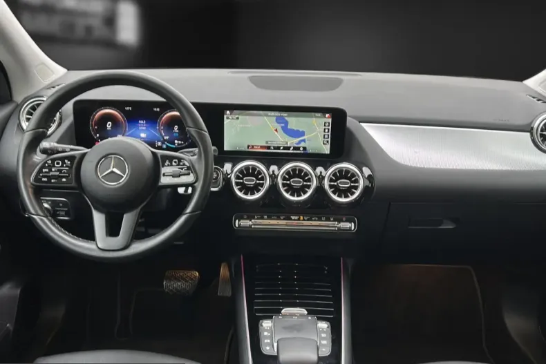 Mercedes-Benz GLA 250 (Clasa GLA) din 2022 cu 29.998 km - oferta MER250751 - foto 14