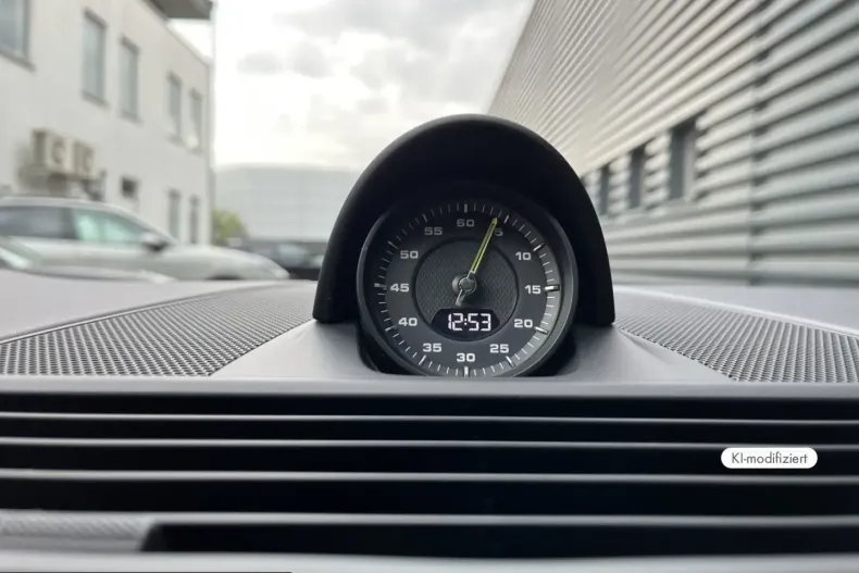 Porsche Panamera din 2023 cu 17.920 km - oferta POR250757 - foto 25