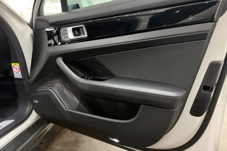 Porsche Panamera din 2023 cu 49.000 km - oferta POR250760 - foto 28