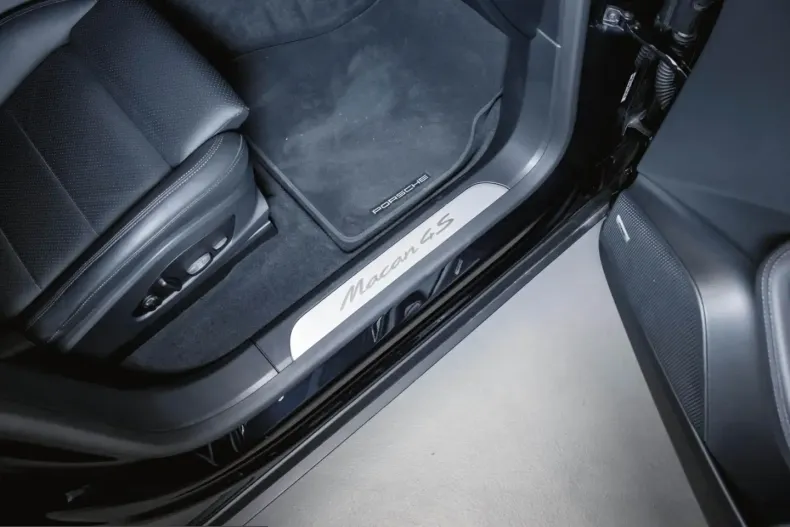 Porsche Macan din 2024 cu 19.999 km - oferta POR250761 - foto 22