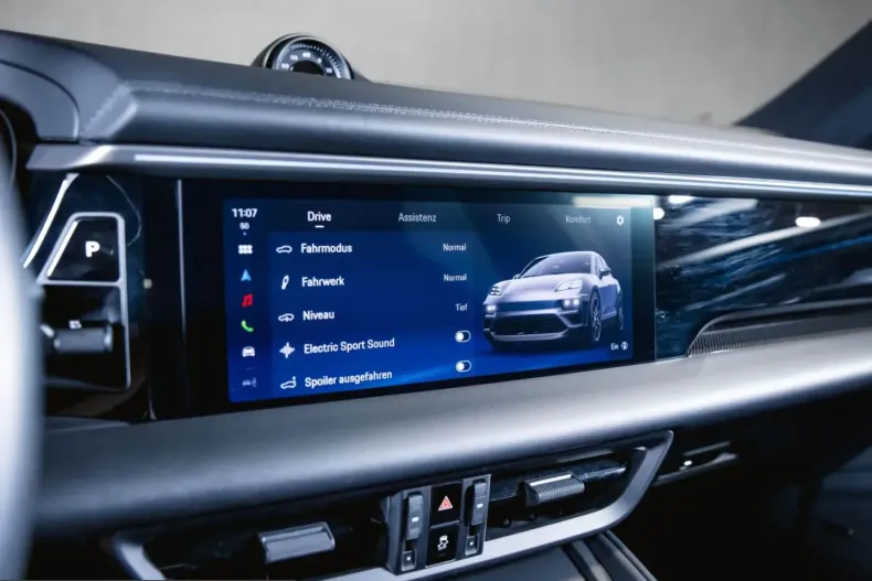Porsche Macan din 2024 cu 19.999 km - oferta POR250761 - foto 30