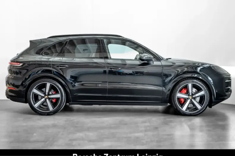 Porsche Cayenne din 2024 cu 31.646 km - oferta POR250763 - foto 6