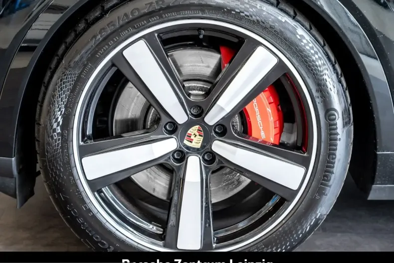 Porsche Cayenne din 2024 cu 31.646 km - oferta POR250763 - foto 10