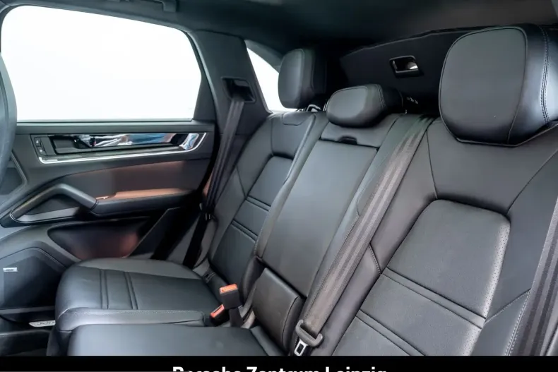 Porsche Cayenne din 2024 cu 31.646 km - oferta POR250763 - foto 19