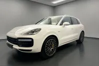Porsche Cayenne din 2022 cu 30.000 km - oferta POR250764 - foto 1