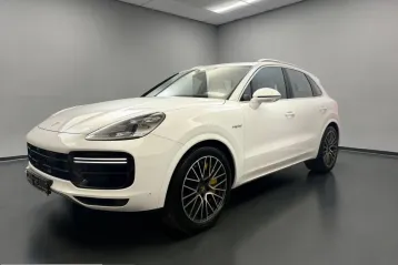 Porsche Cayenne din 2022 - oferta POR250764