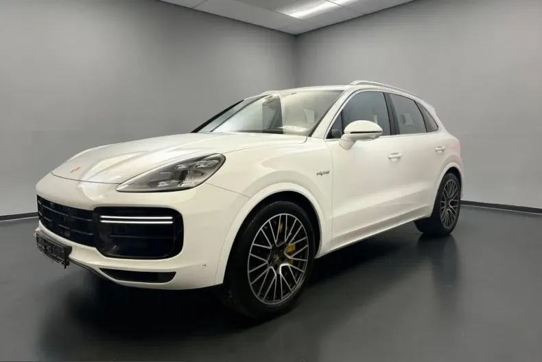 Porsche Cayenne din 2022 cu 30.000 km - oferta POR250764 - foto 1