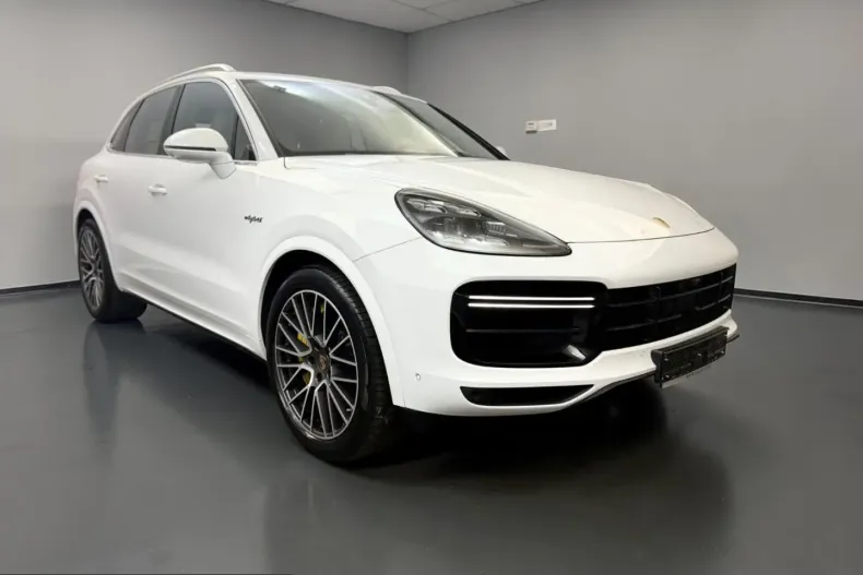 Porsche Cayenne din 2022 cu 30.000 km - oferta POR250764 - foto 3