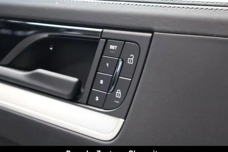 Porsche Cayenne din 2024 cu 32.370 km - oferta POR250765 - foto 30
