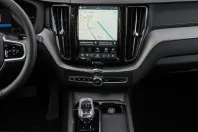 Volvo XC60 din 2024 cu 23.475 km - oferta VOL250767 - foto 12
