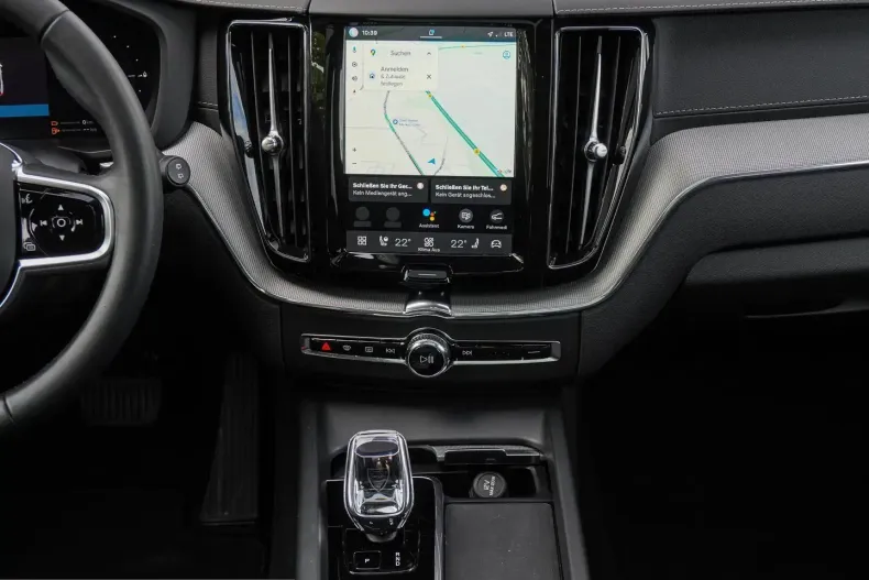 Volvo XC60 din 2024 cu 23.475 km - oferta VOL250767 - foto 12