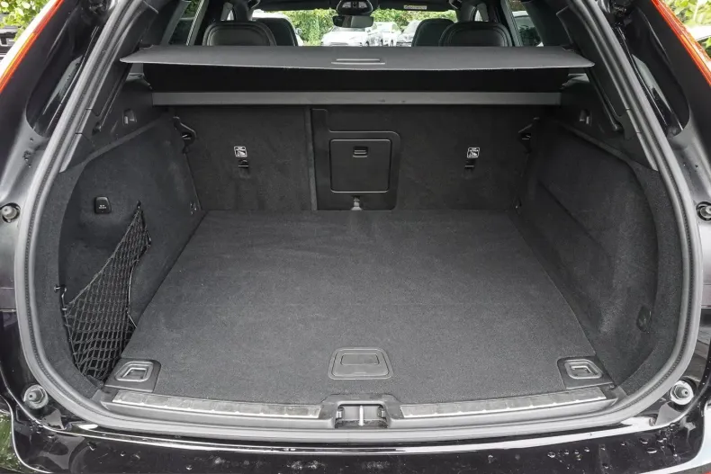 Volvo XC60 din 2024 cu 23.475 km - oferta VOL250767 - foto 17