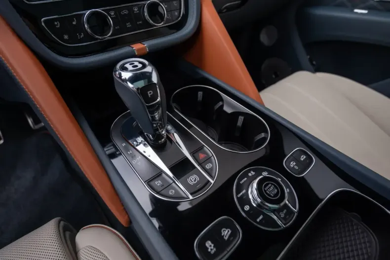 Bentley Bentayga din 2025 cu 11.500 km - oferta BEN250768 - foto 32