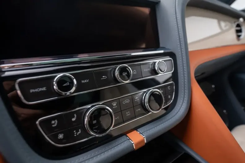 Bentley Bentayga din 2025 cu 11.500 km - oferta BEN250768 - foto 33
