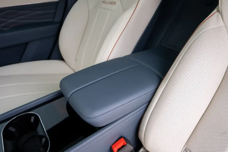 Bentley Bentayga din 2025 cu 11.500 km - oferta BEN250768 - foto 39