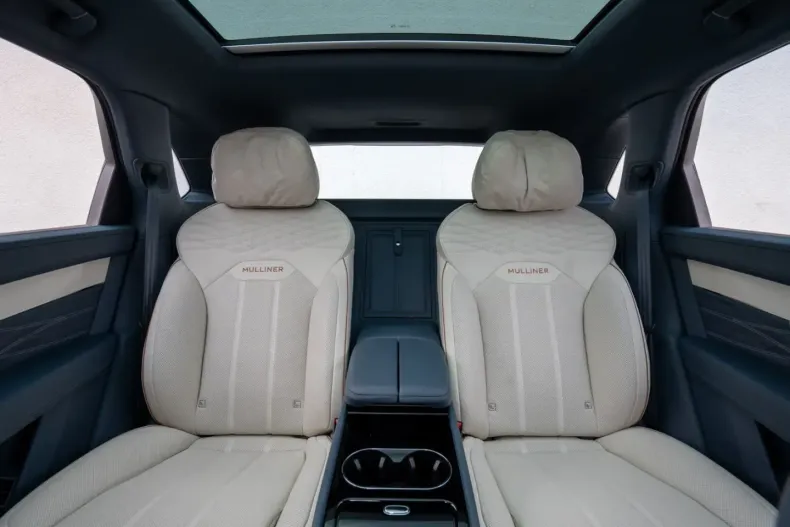 Bentley Bentayga din 2025 cu 11.500 km - oferta BEN250768 - foto 42