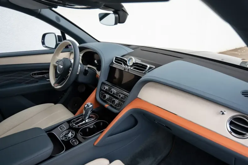 Bentley Bentayga din 2025 cu 11.500 km - oferta BEN250768 - foto 44