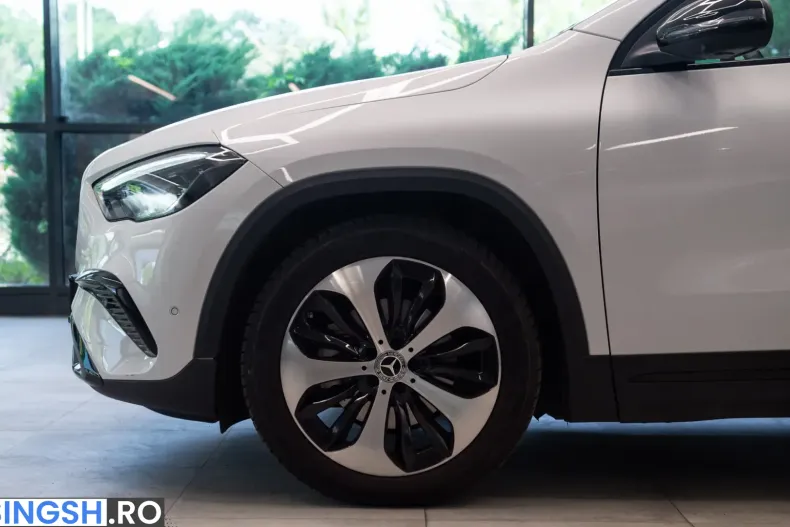 Mercedes-Benz GLA 200 (Clasa GLA) din 2024 cu 14.900 km - oferta MER250770 - foto 10