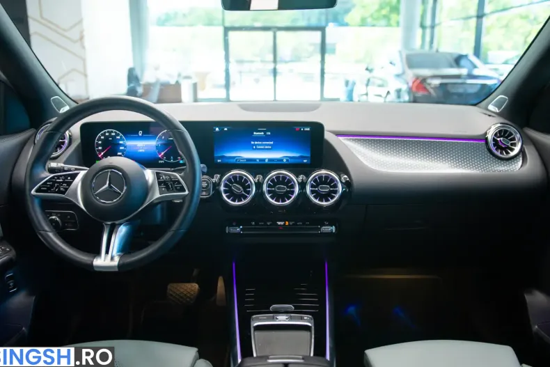 Mercedes-Benz GLA 200 (Clasa GLA) din 2024 cu 14.900 km - oferta MER250770 - foto 15