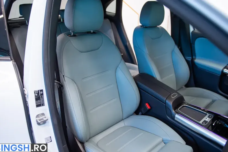 Mercedes-Benz GLA 200 (Clasa GLA) din 2024 cu 14.900 km - oferta MER250770 - foto 30
