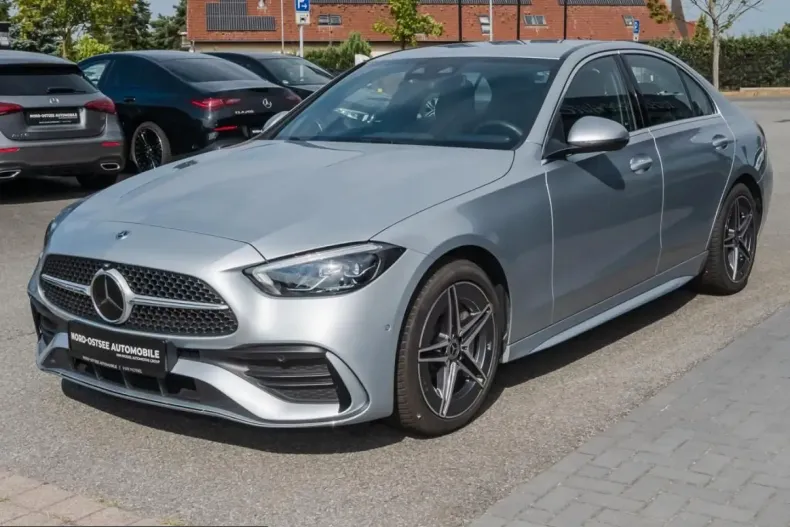 Mercedes-Benz C 300 (Clasa C) din 2025 cu 13.849 km - oferta MER250773 - foto 3