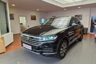 Volkswagen Touareg din 2023 cu 113.800 km - oferta VOL250792 - foto 1
