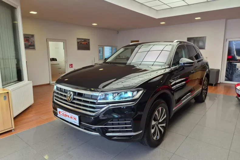 Volkswagen Touareg din 2023 cu 113.800 km - oferta VOL250792 - foto 1