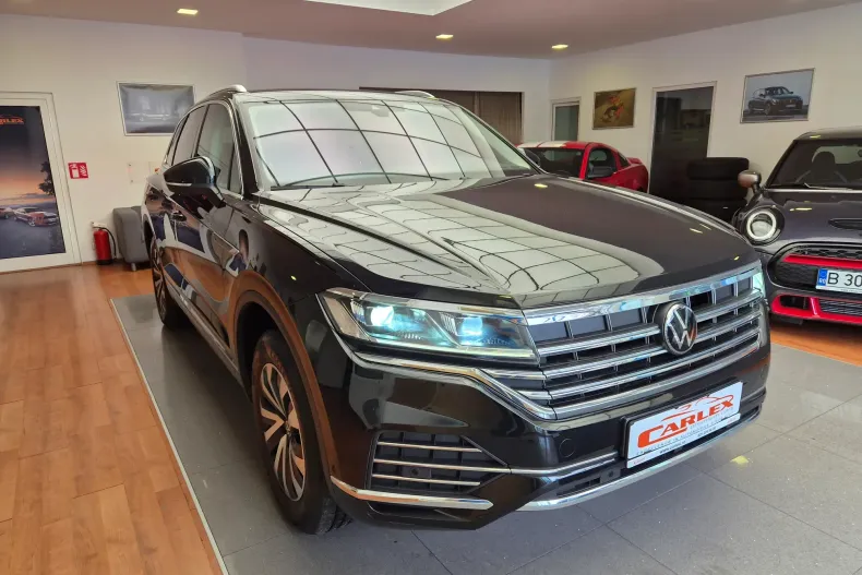Volkswagen Touareg din 2023 cu 113.800 km - oferta VOL250792 - foto 3