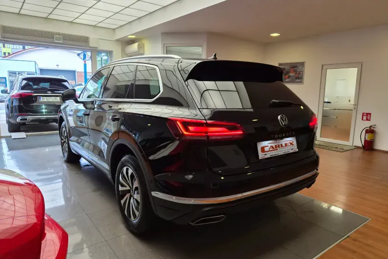 Volkswagen Touareg din 2023 cu 113.800 km - oferta VOL250792 - foto 7