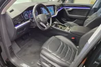 Volkswagen Touareg din 2023 cu 113.800 km - oferta VOL250792 - foto 9
