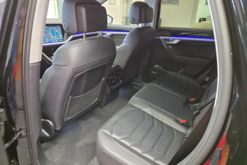 Volkswagen Touareg din 2023 cu 113.800 km - oferta VOL250792 - foto 11