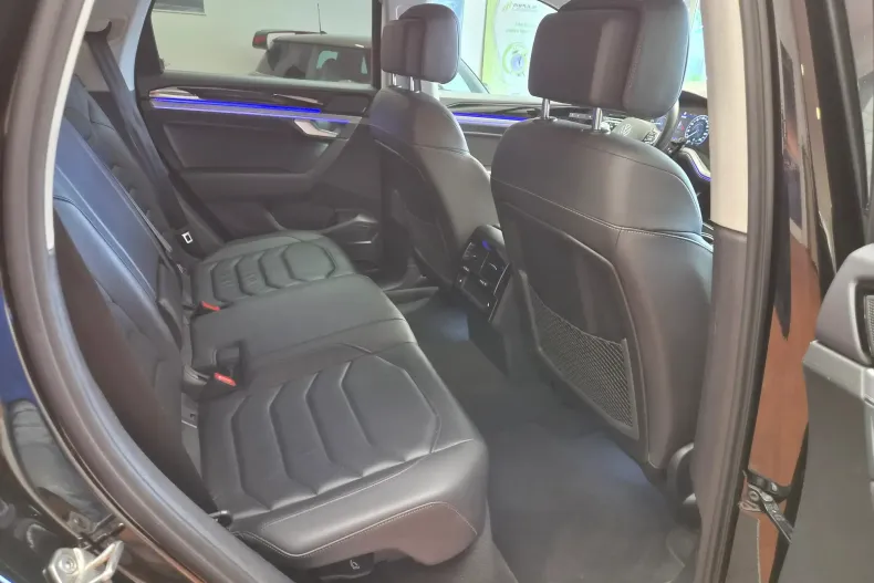 Volkswagen Touareg din 2023 cu 113.800 km - oferta VOL250792 - foto 17