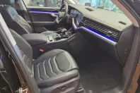 Volkswagen Touareg din 2023 cu 113.800 km - oferta VOL250792 - foto 18
