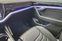 Volkswagen Touareg din 2023 cu 113.800 km - oferta VOL250792 - foto 27