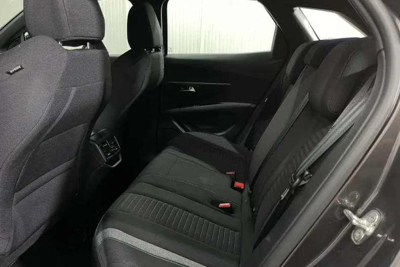 Peugeot 3008 din 2023 cu 94.818 km - oferta PEU250803 - foto 11