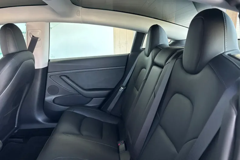Tesla Model 3 din 2023 cu 99.000 km - oferta TES250816 - foto 11